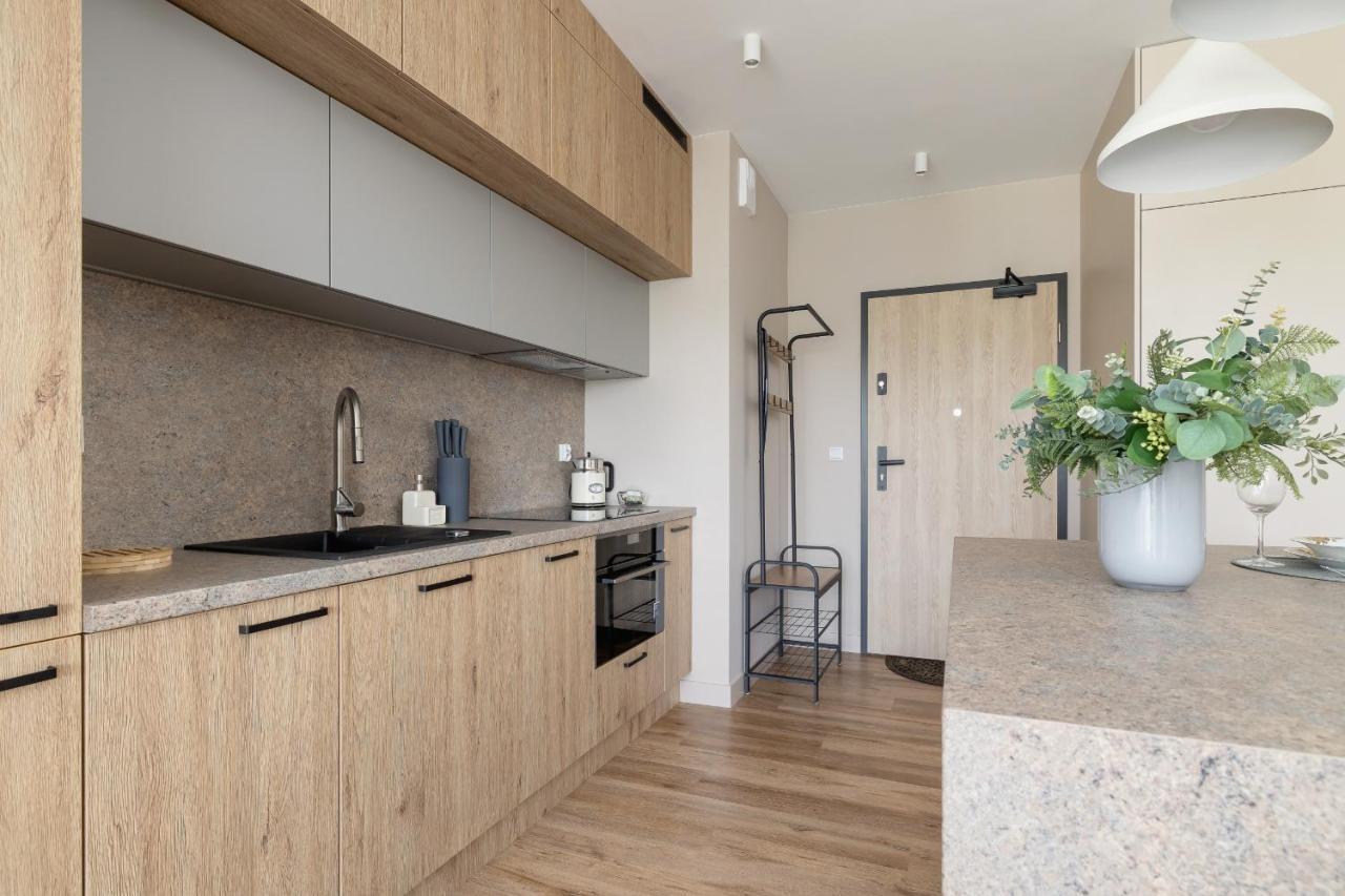 Tauron Arena Crakow With Parking By Renters Apartamento